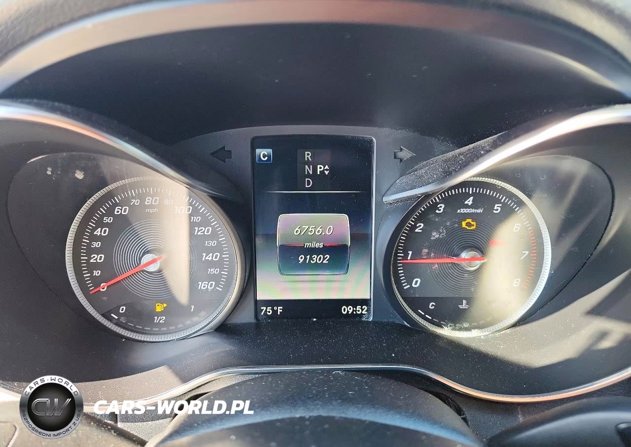2018 Mercedes-Benz C 300 VIN:55SWF4JBXJU234762 - 9