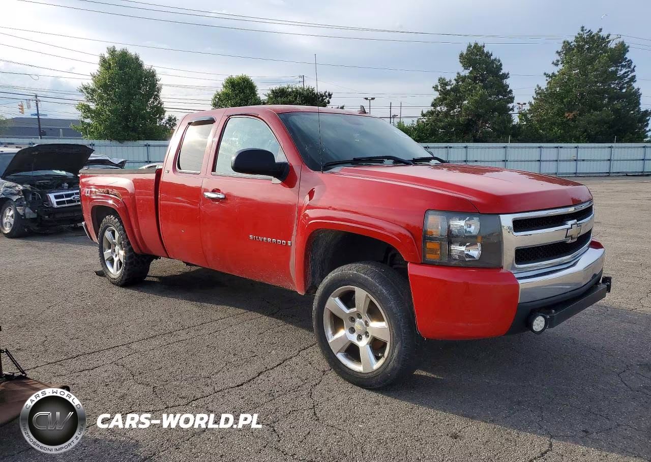 2008 Chevrolet Silverado K1500 VIN:2GCEK19J181218188 - 4