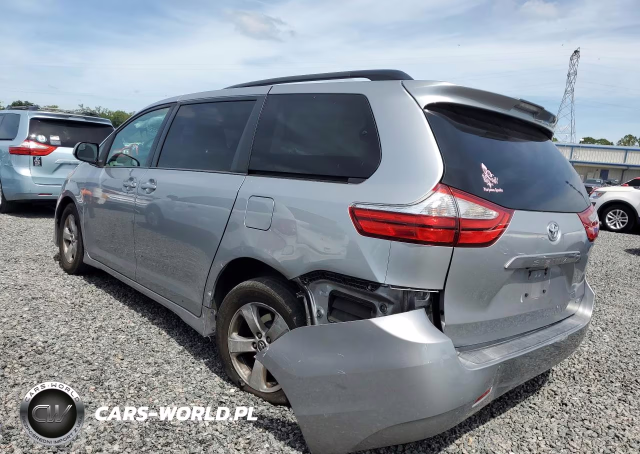 2018 Toyota Sienna Le VIN:5TDKZ3DC6JS950530 - 2
