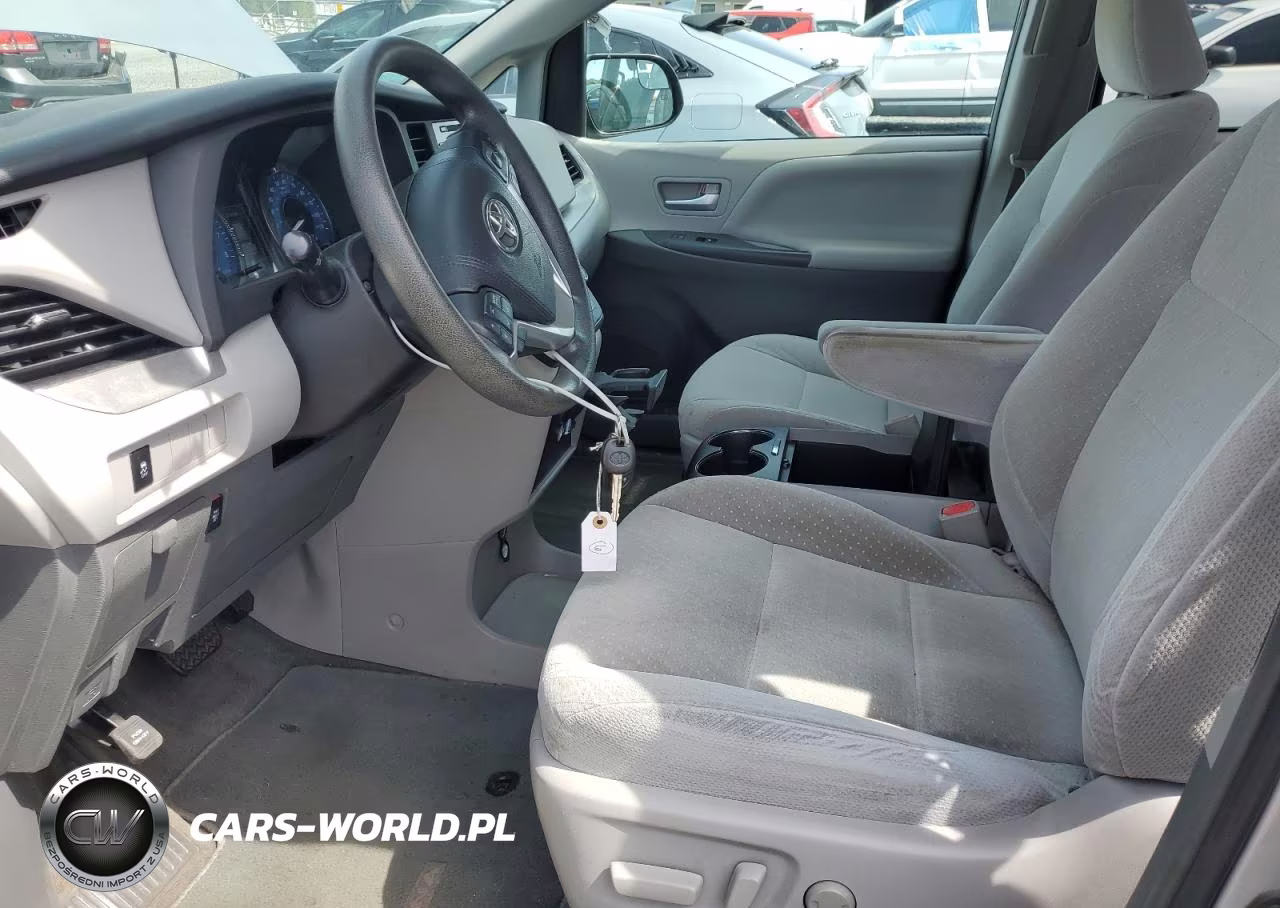 2018 Toyota Sienna Le VIN:5TDKZ3DC6JS950530 - 7