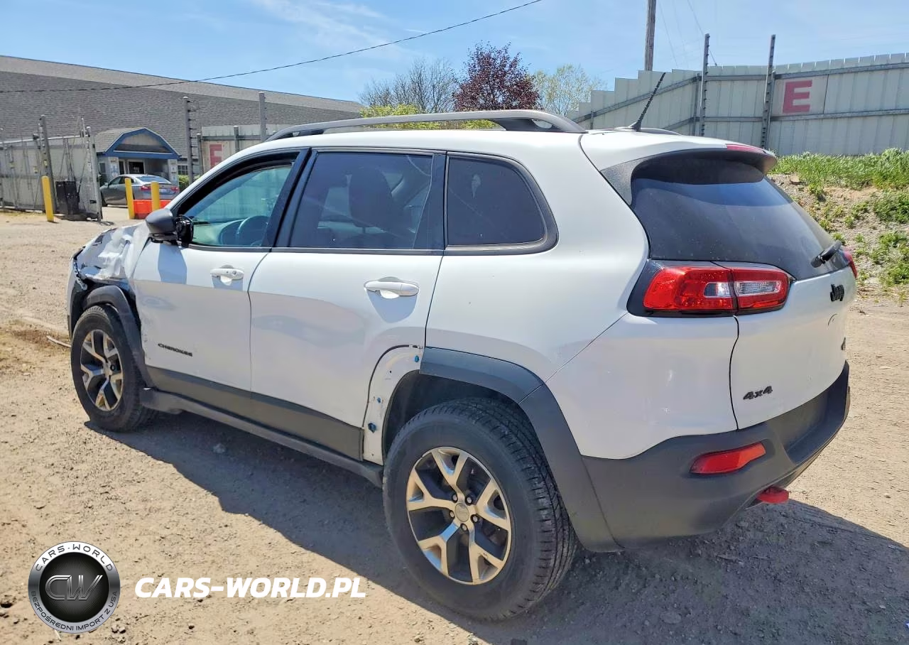 2015 Jeep Cherokee Trailhawk VIN:1C4PJMBS3FW610109 - 2