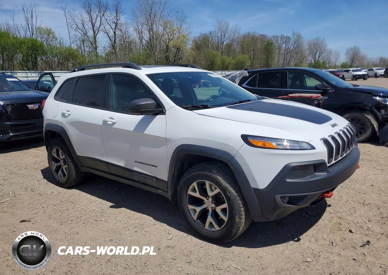 2015 Jeep Cherokee Trailhawk VIN:1C4PJMBS3FW610109 - 4