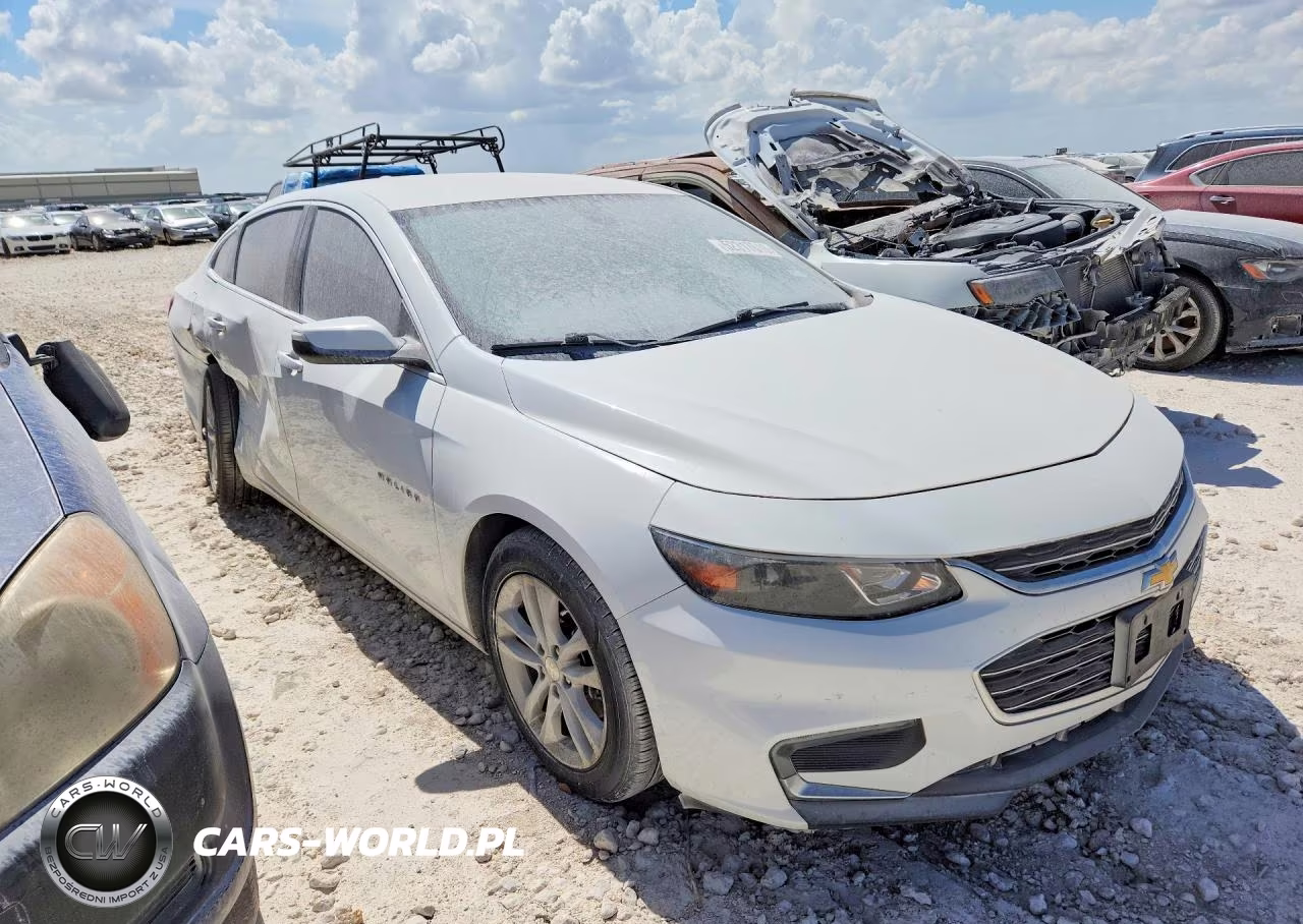 2017 Chevrolet Malibu Lt VIN:1G1ZE5ST3HF223034 - 4