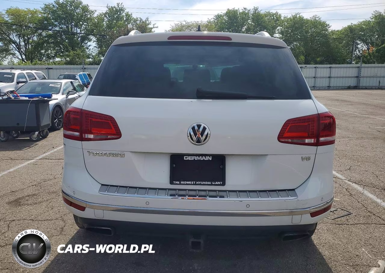 2015 Volkswagen Touareg V6 VIN:WVGEF9BP1FD007460 - 6