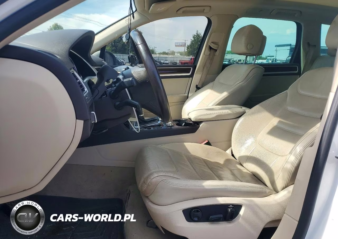 2015 Volkswagen Touareg V6 VIN:WVGEF9BP1FD007460 - 7