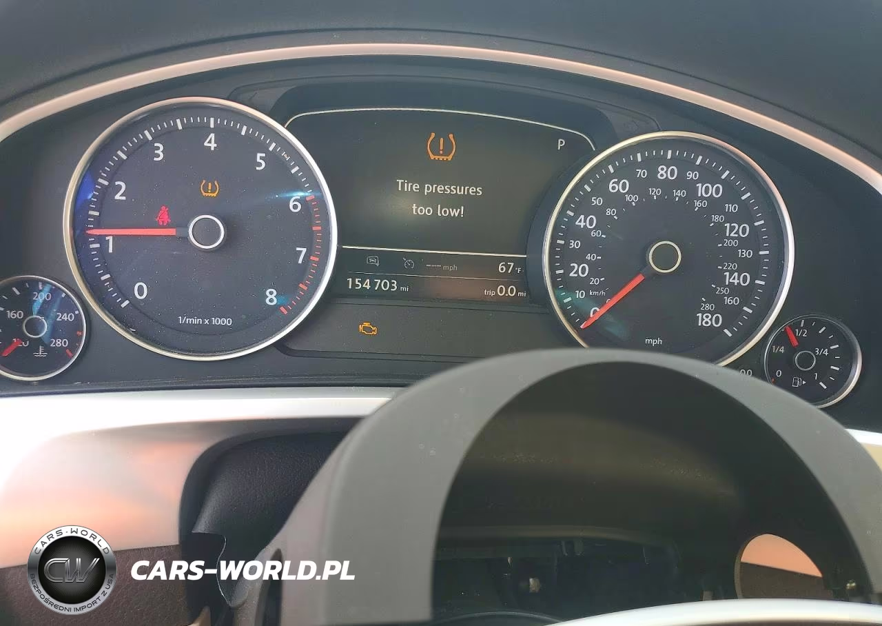 2015 Volkswagen Touareg V6 VIN:WVGEF9BP1FD007460 - 9