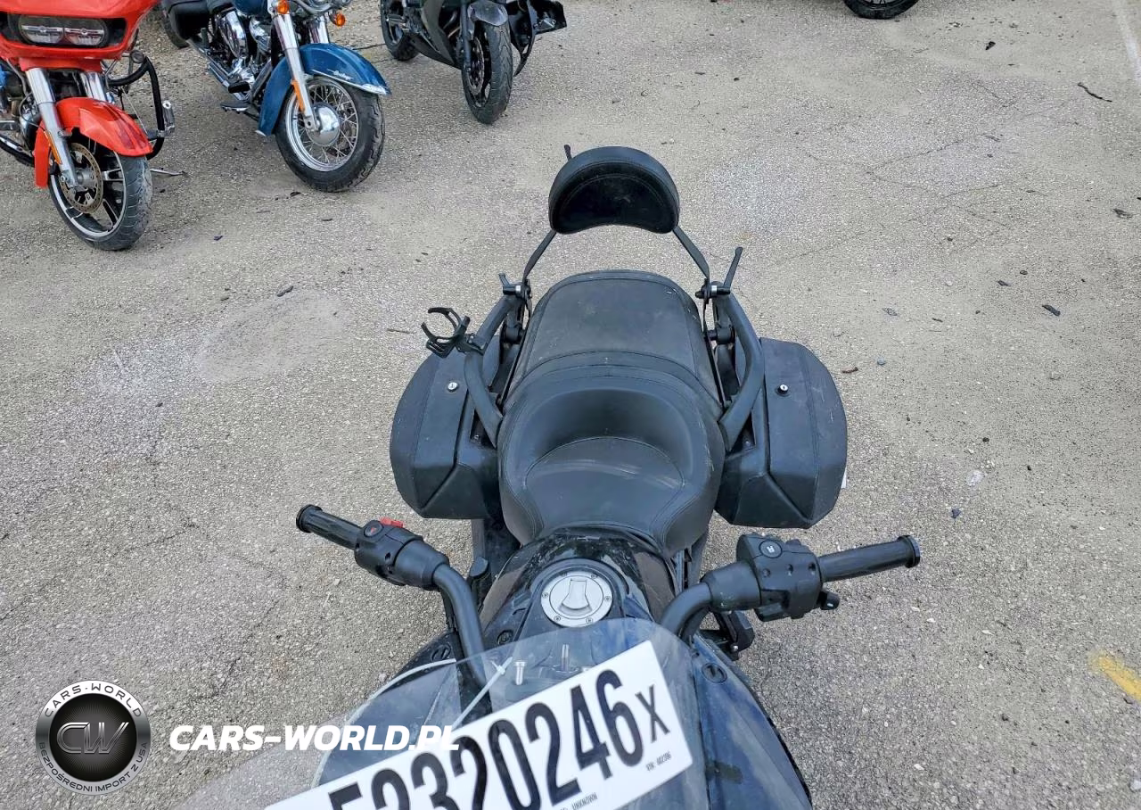 2017 Can-Am Spyder Roadster F3 VIN:2BXRDDD25HV002396 - 5