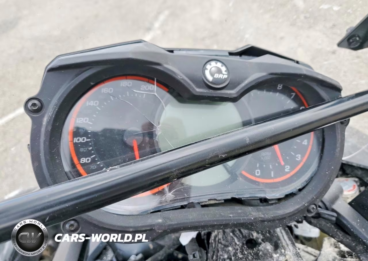 2017 Can-Am Spyder Roadster F3 VIN:2BXRDDD25HV002396 - 7