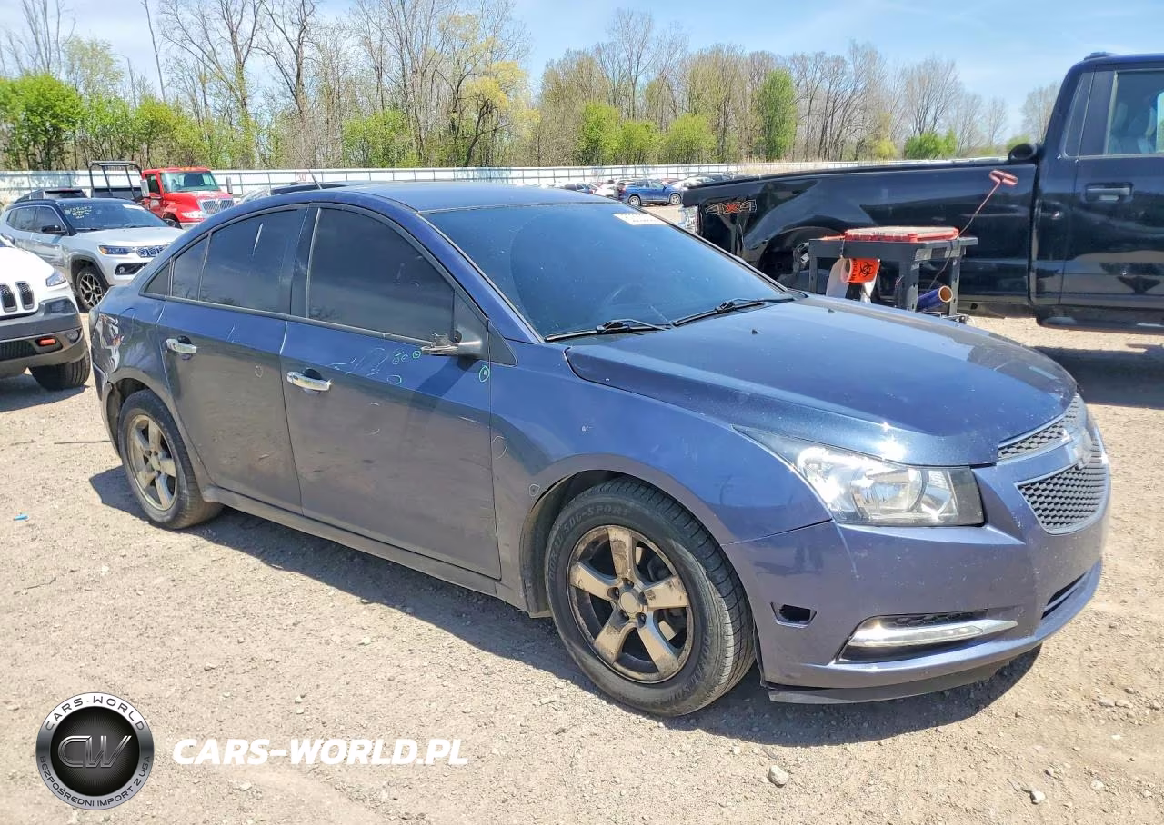 2014 Chevrolet Cruze Ls VIN:1G1PA5SG2E7316669 - 4