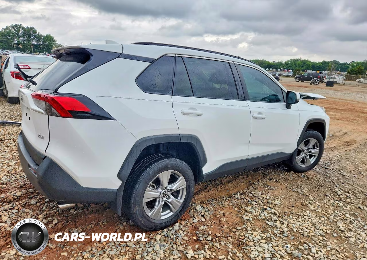 2024 Toyota Rav4 Xle VIN:2T3W1RFV5RC269796 - 3
