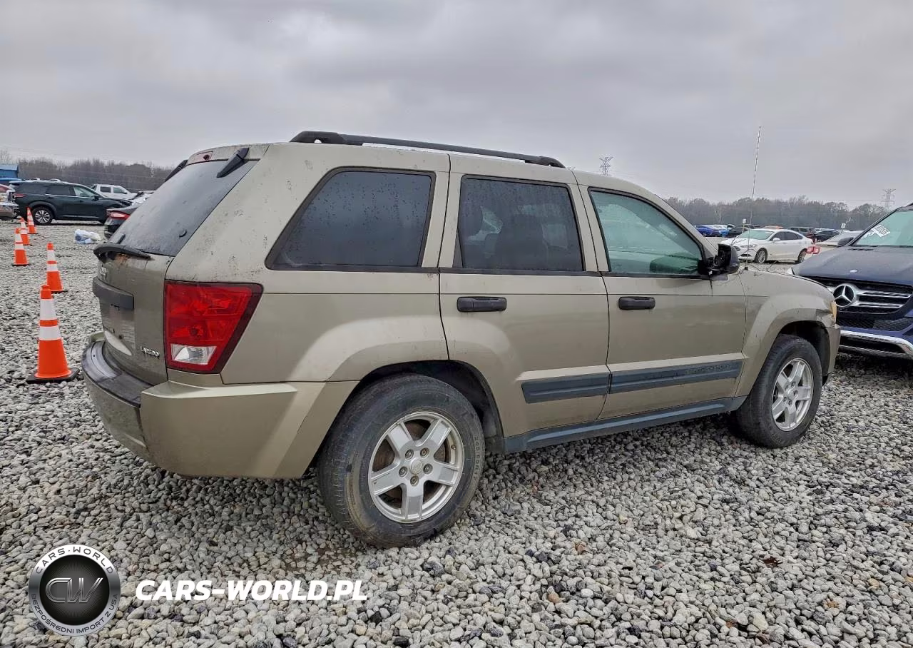 2005 Jeep Grand Cherokee Laredo VIN:1J4GS48K75C554061 - 3