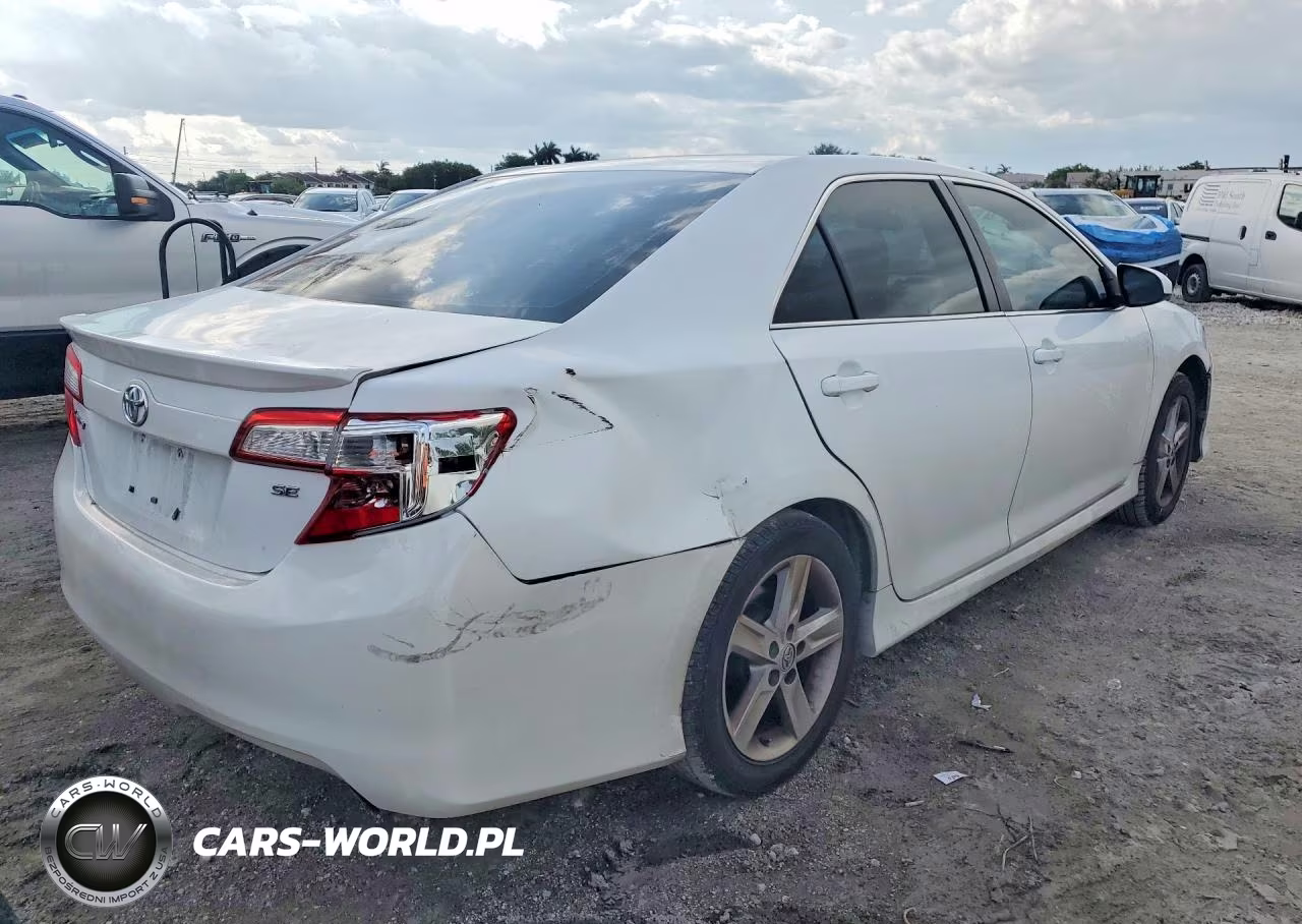 2013 Toyota Camry Se VIN:4T1BF1FK9DU702642 - 3