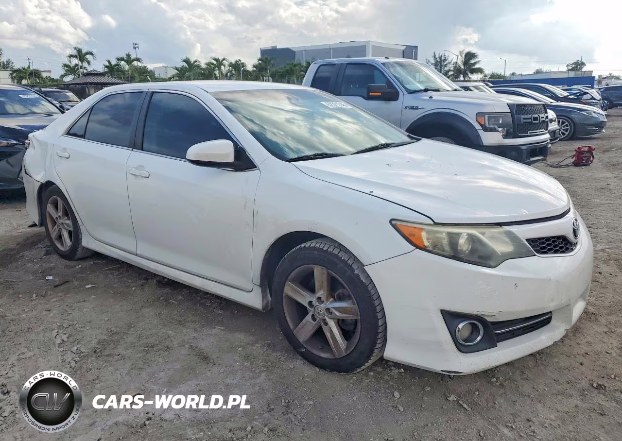 2013 Toyota Camry Se VIN:4T1BF1FK9DU702642 - 4