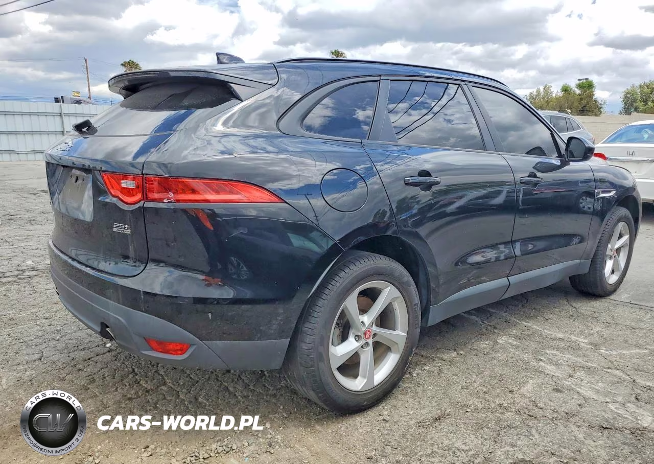 2018 Jaguar F-Pace Premium VIN:SADCJ2FX3JA323971 - 3