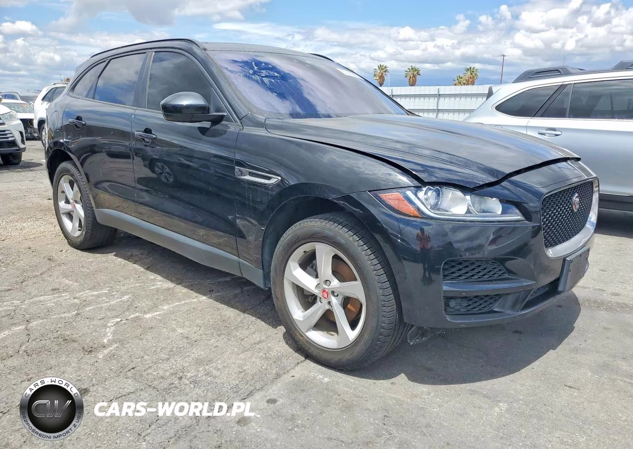 2018 Jaguar F-Pace Premium VIN:SADCJ2FX3JA323971 - 4