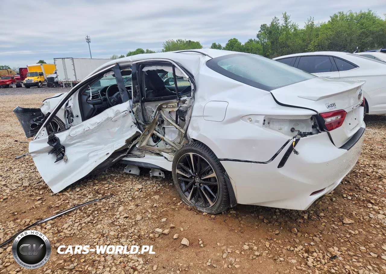 2018 Toyota Camry Xse VIN:4T1B61HK0JU066475 - 2