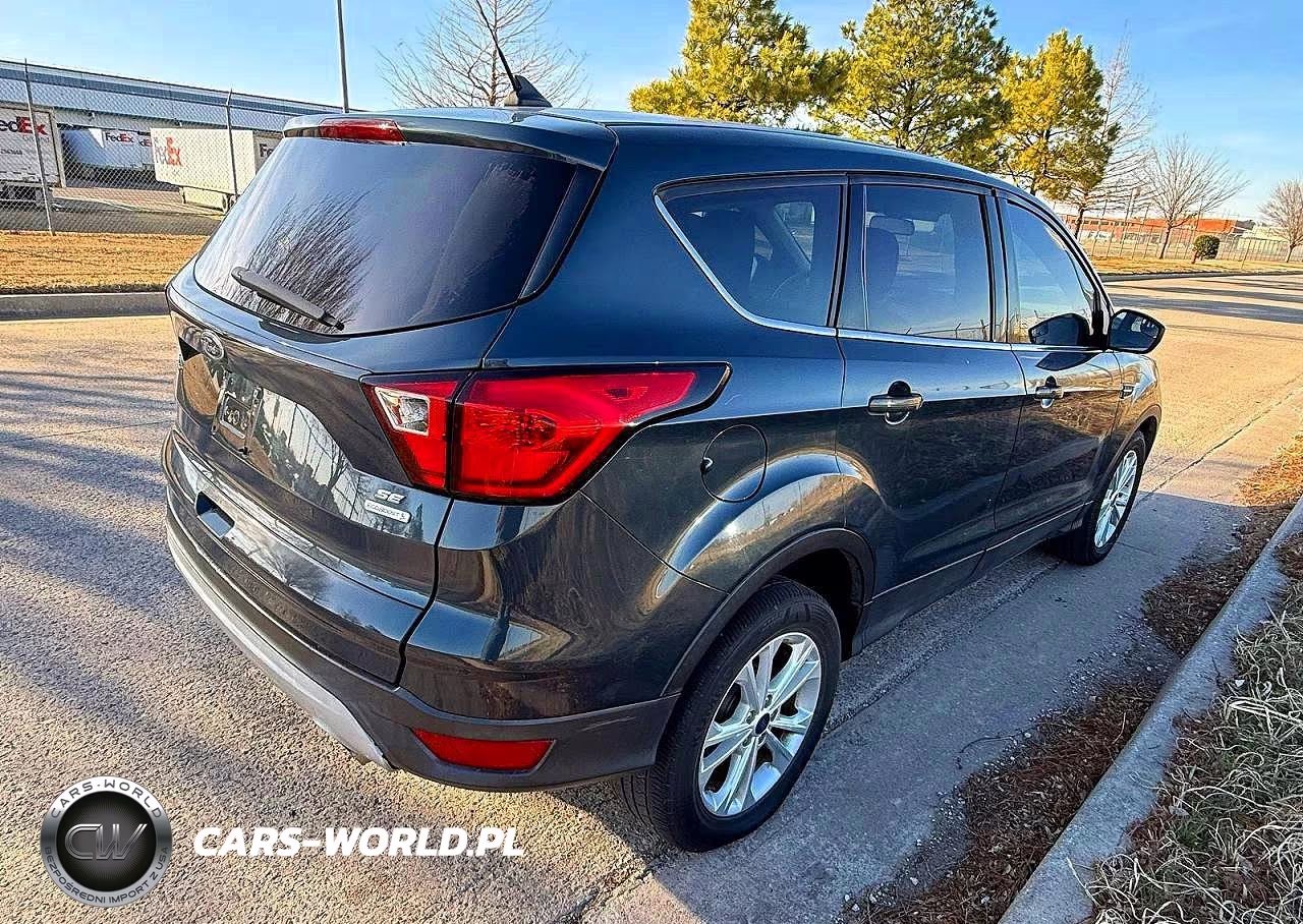 2019 Ford Escape Se VIN:1FMCU0GD6KUB11539 - 4