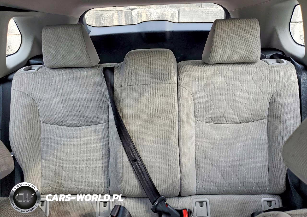 2026 Toyota Corolla Cross L VIN:7MUAAABG0TV160047 - 10