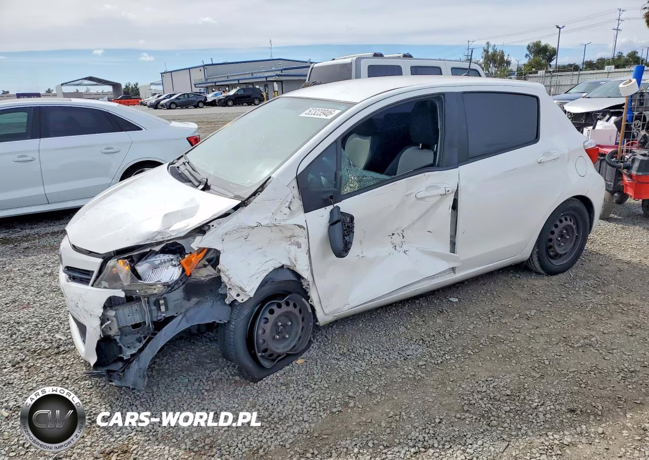 2014 Toyota Yaris 5-Door Le