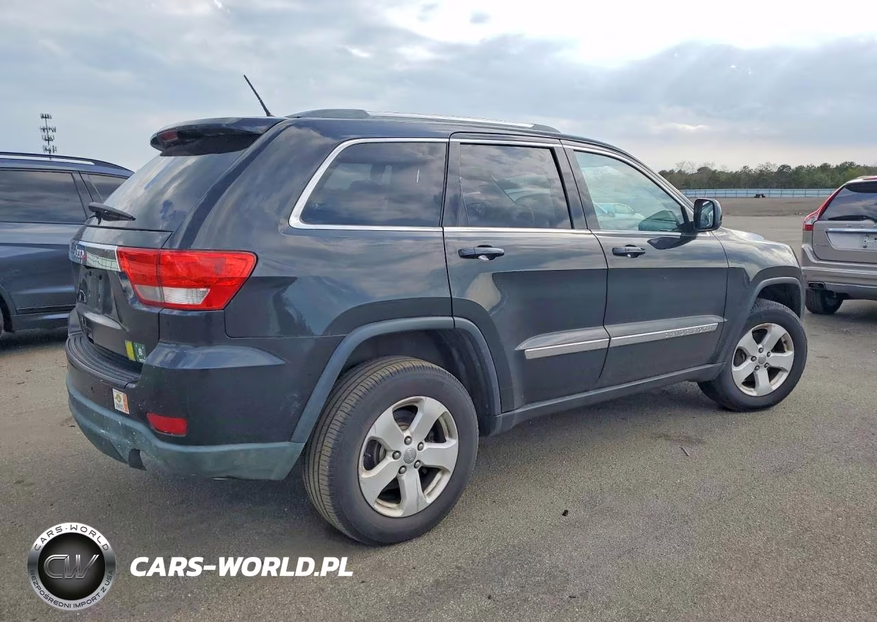 2013 Jeep Grand Cherokee VIN:1C4RJFAGXDC502117 - 3