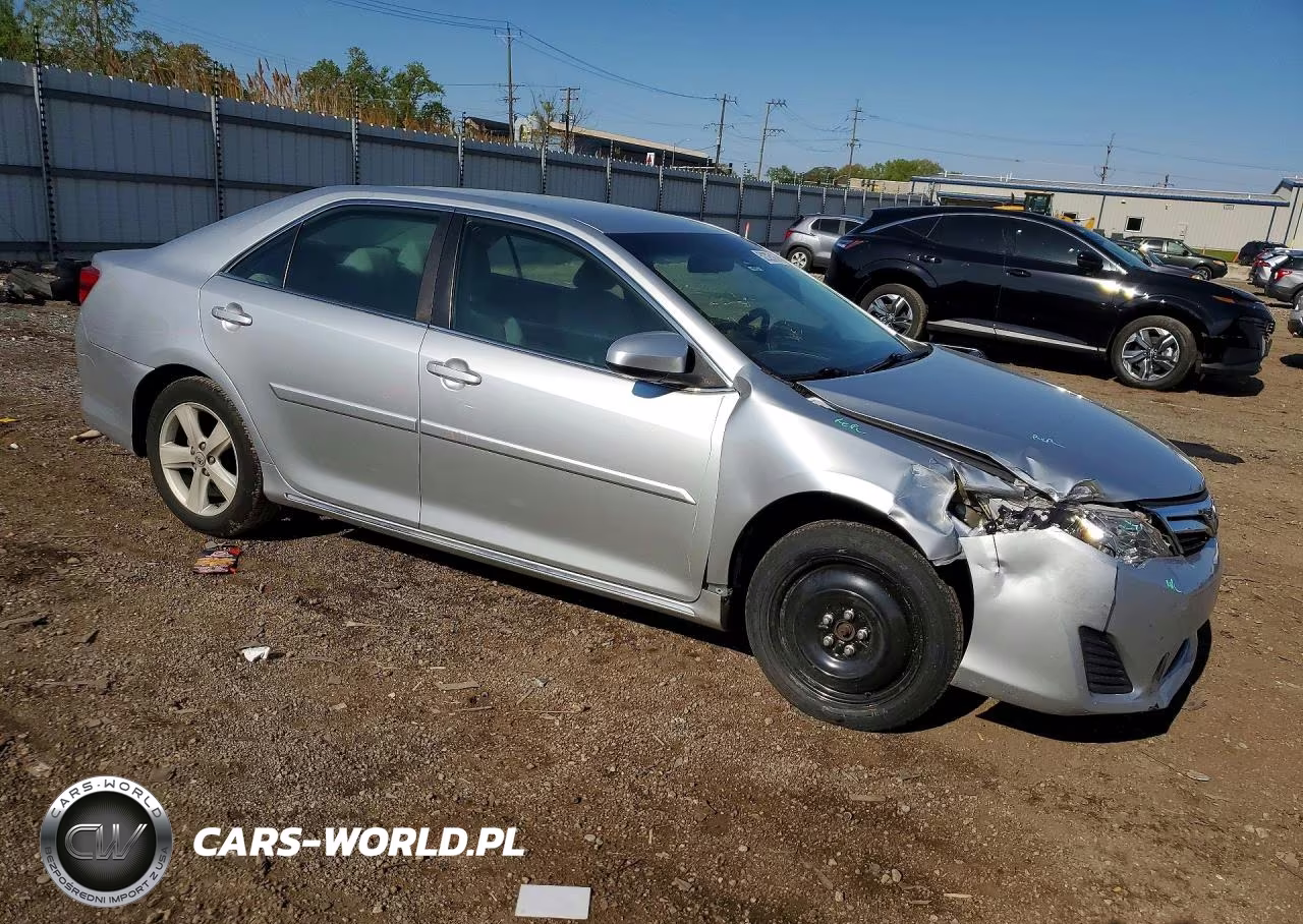 2014 Toyota Camry Le VIN:4T4BF1FK8ER369907 - 4