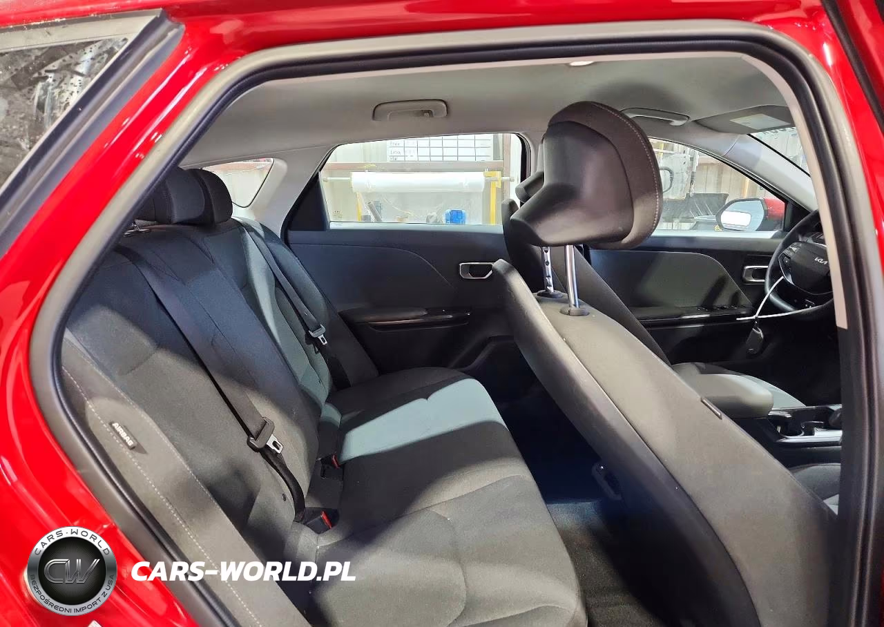 2025 Kia K4 Lxs VIN:3KPFT4DE7SE024014 - 10
