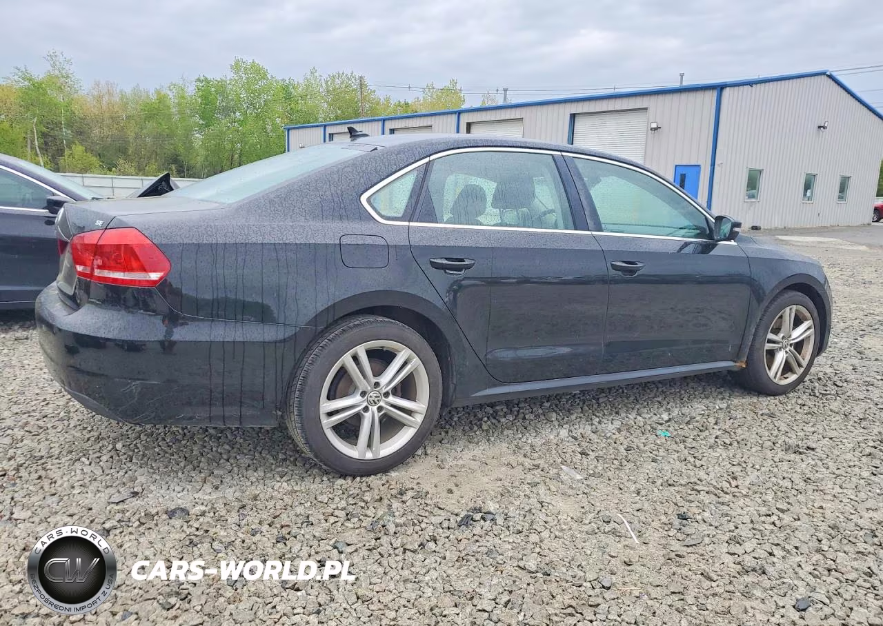2014 Volkswagen Passat Se VIN:1VWBP7A37EC002563 - 3