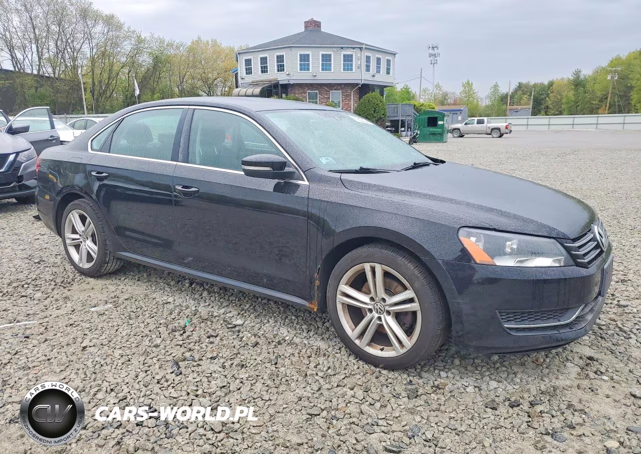 2014 Volkswagen Passat Se VIN:1VWBP7A37EC002563 - 4