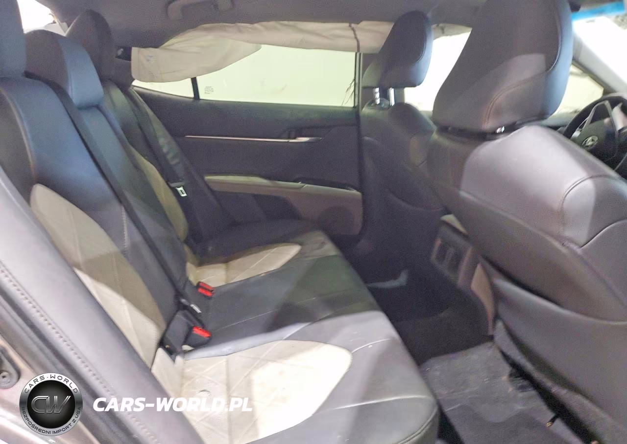 2018 Toyota Camry Xle V6 VIN:4T1BZ1HK0JU005439 - 10