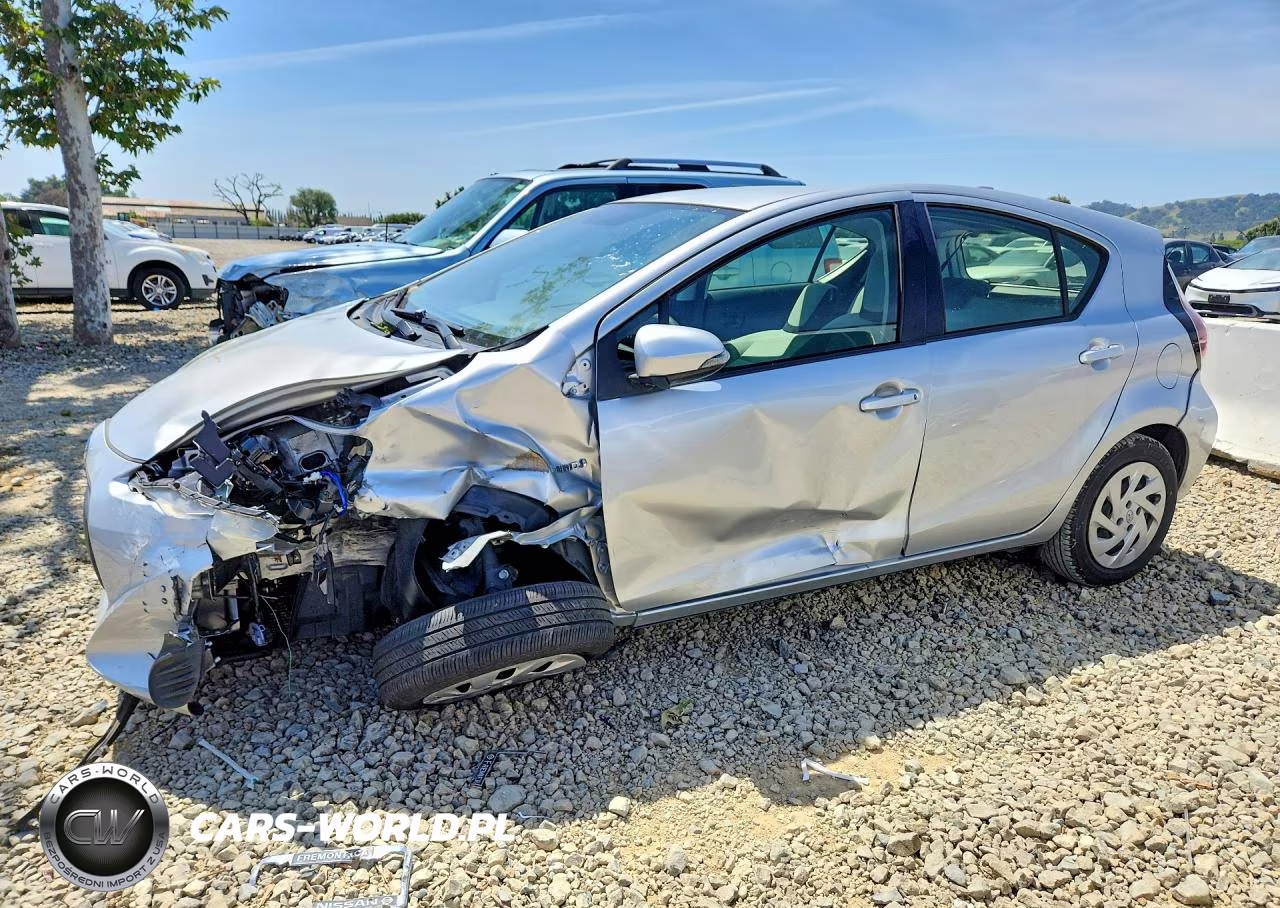 2016 Toyota Prius C One