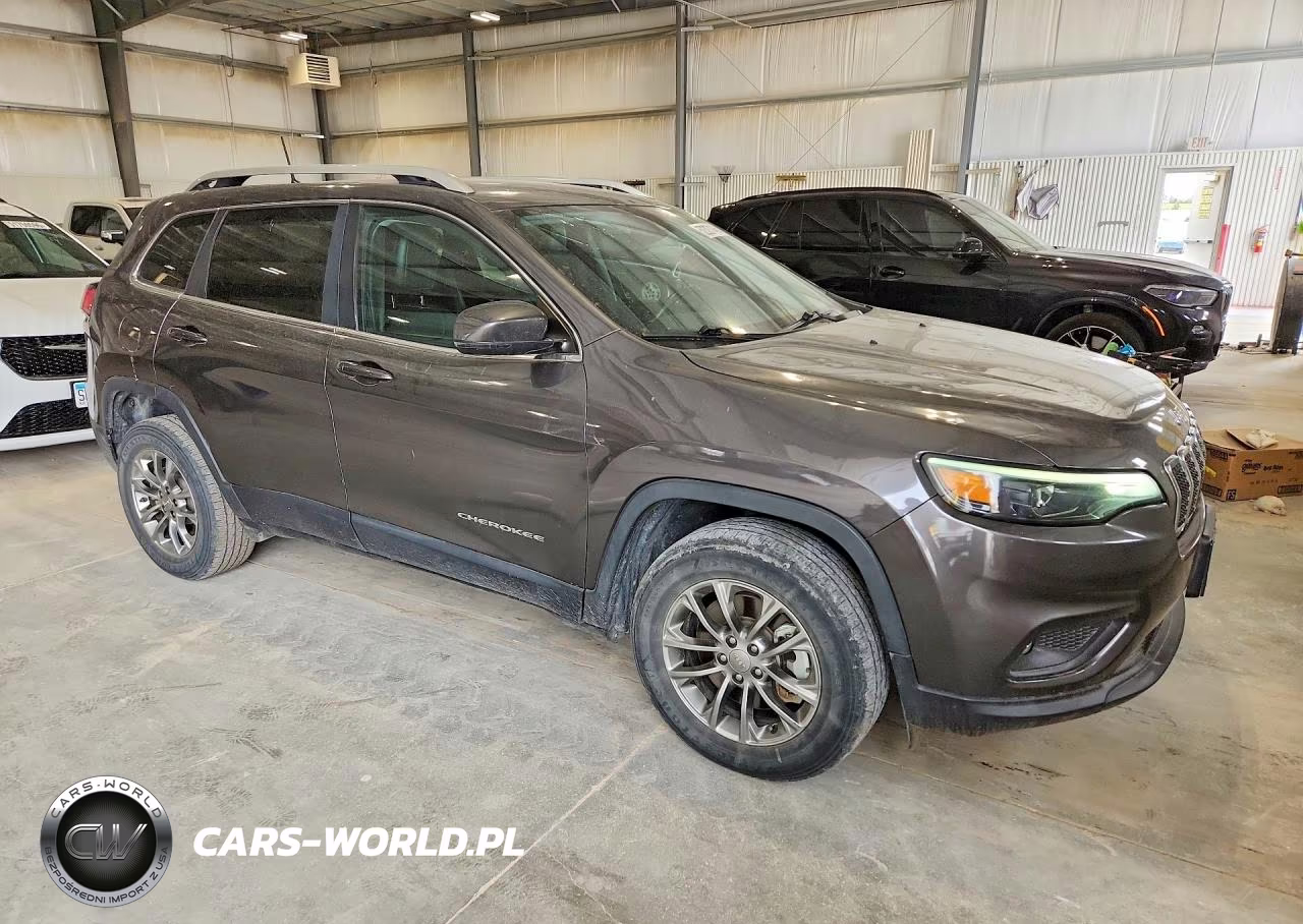 2021 Jeep Cherokee Latitude Lux VIN:1C4PJMMX4MD210853 - 4