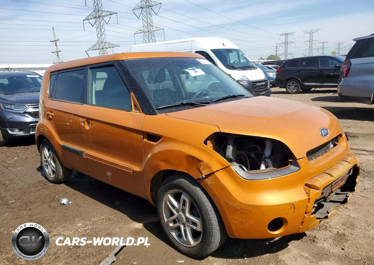 2011 Kia Soul + VIN:KNDJT2A29B7226796 - 4