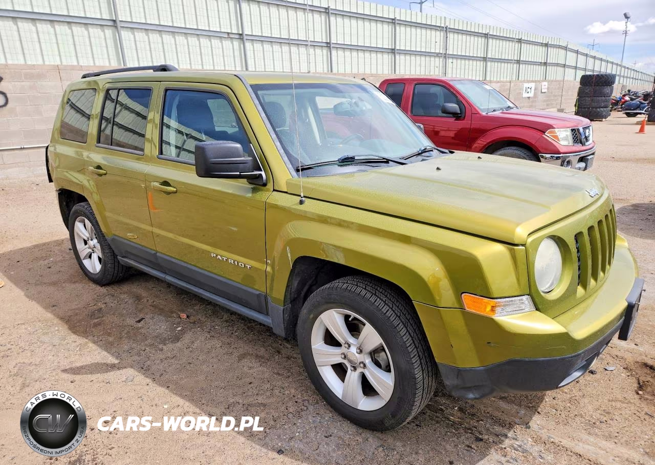 2012 Jeep Patriot Latitude VIN:1C4NJPFB9CD634635 - 4