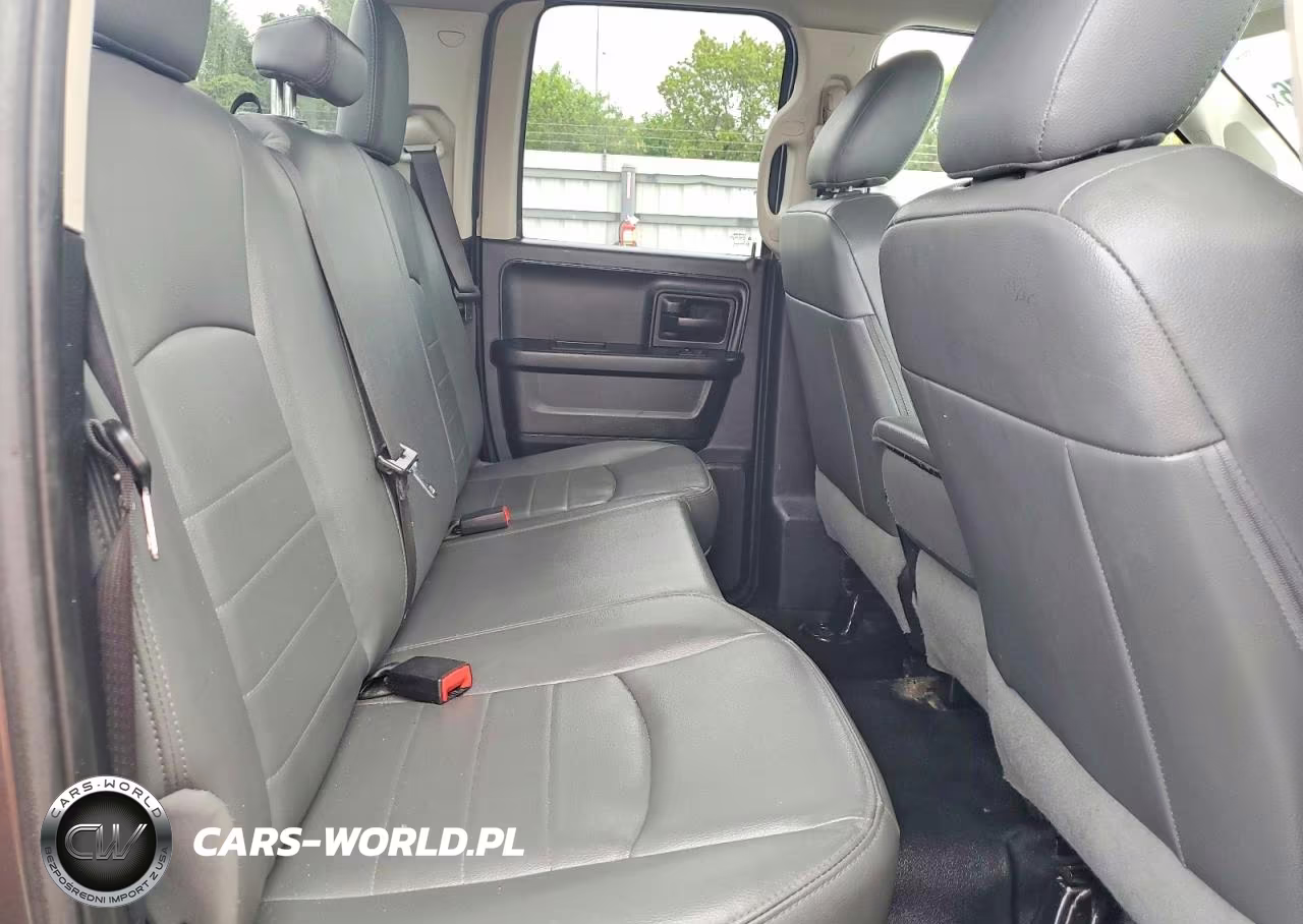 2019 Ram 1500 Classic Tradesman VIN:1C6RR6FTXKS600606 - 10