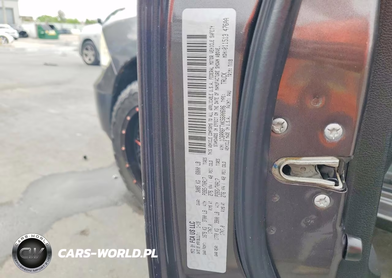 2019 Ram 1500 Classic Tradesman VIN:1C6RR6FTXKS600606 - 12
