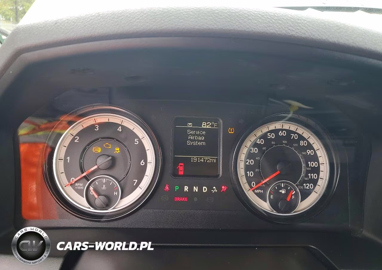 2019 Ram 1500 Classic Tradesman VIN:1C6RR6FTXKS600606 - 9