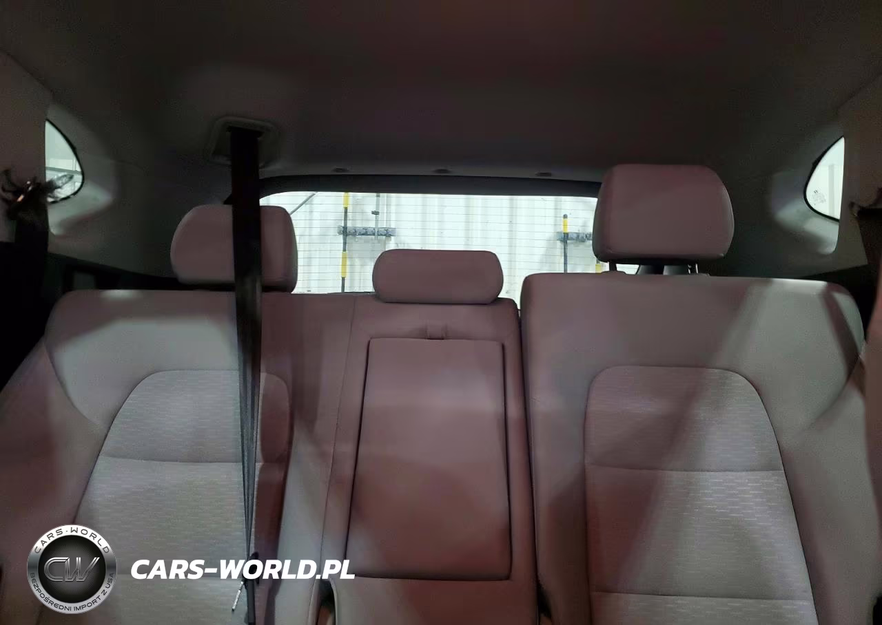 2019 Hyundai Tucson Value VIN:KM8J3CA44KU066217 - 10