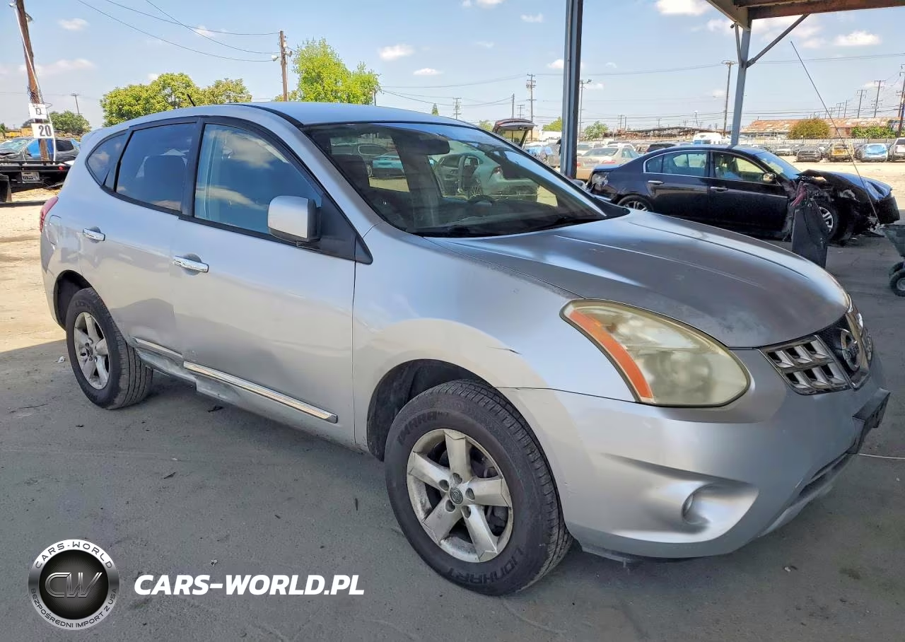 2013 Nissan Rogue S VIN:JN8AS5MT9DW521192 - 4