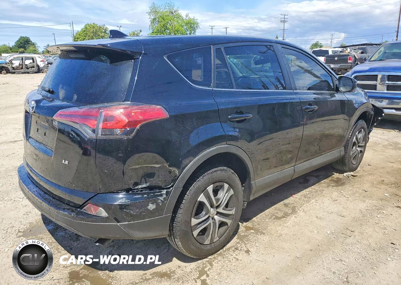 2018 Toyota Rav4 Le VIN:2T3ZFREV4JW449855 - 3