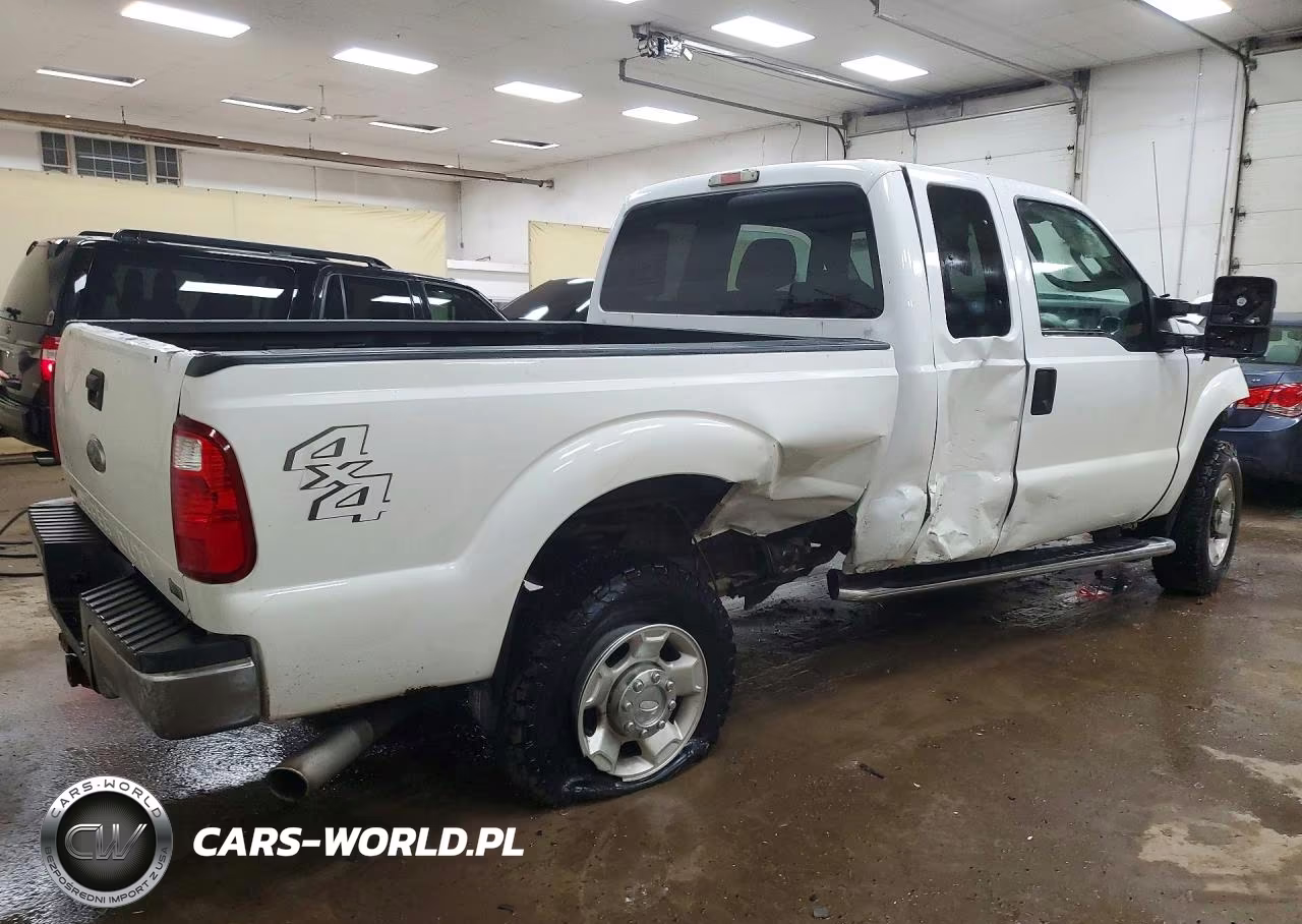 2011 Ford F250 Super Duty VIN:1FT7X2B6XBEA27607 - 3