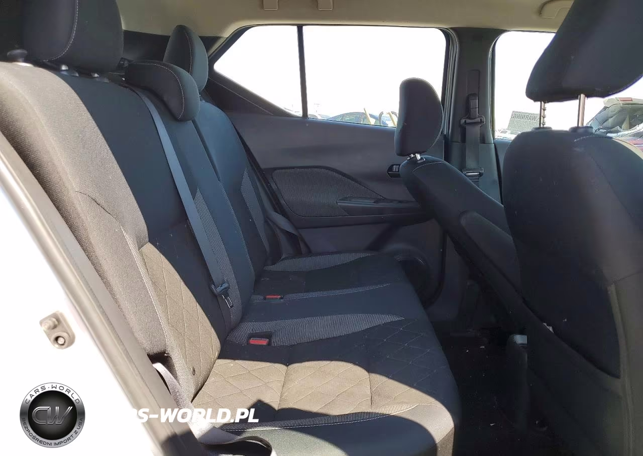 2019 Nissan Kicks S VIN:3N1CP5CU0KL564311 - 10
