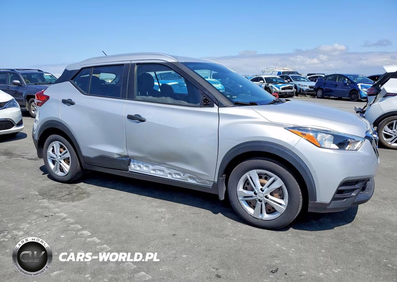 2019 Nissan Kicks S VIN:3N1CP5CU0KL564311 - 4