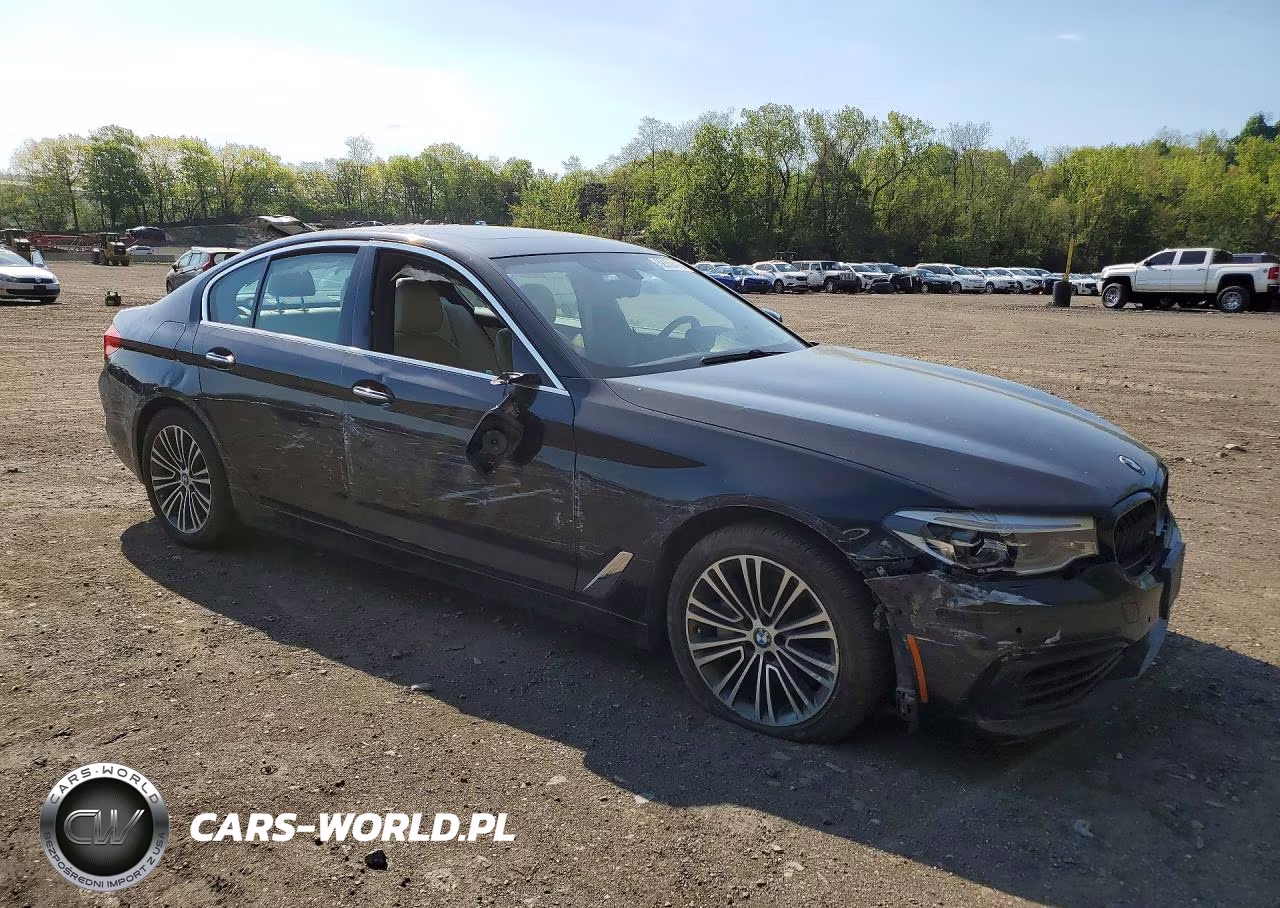 2017 BMW 530 Xi VIN:WBAJA7C33HWA70102 - 4