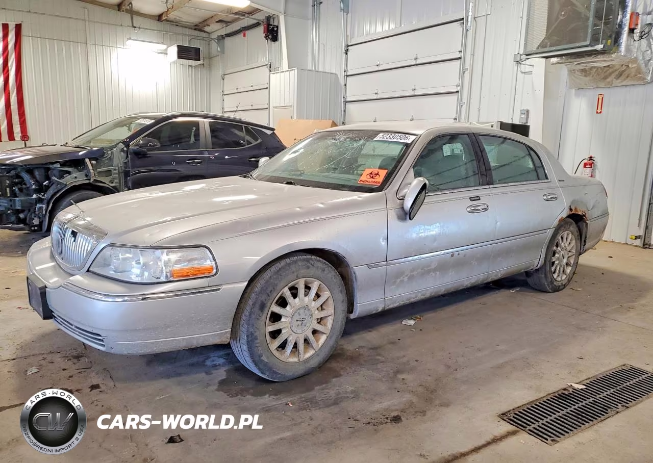 2007 Lincoln Town Car Signature – zdjęcie 1 z 12
