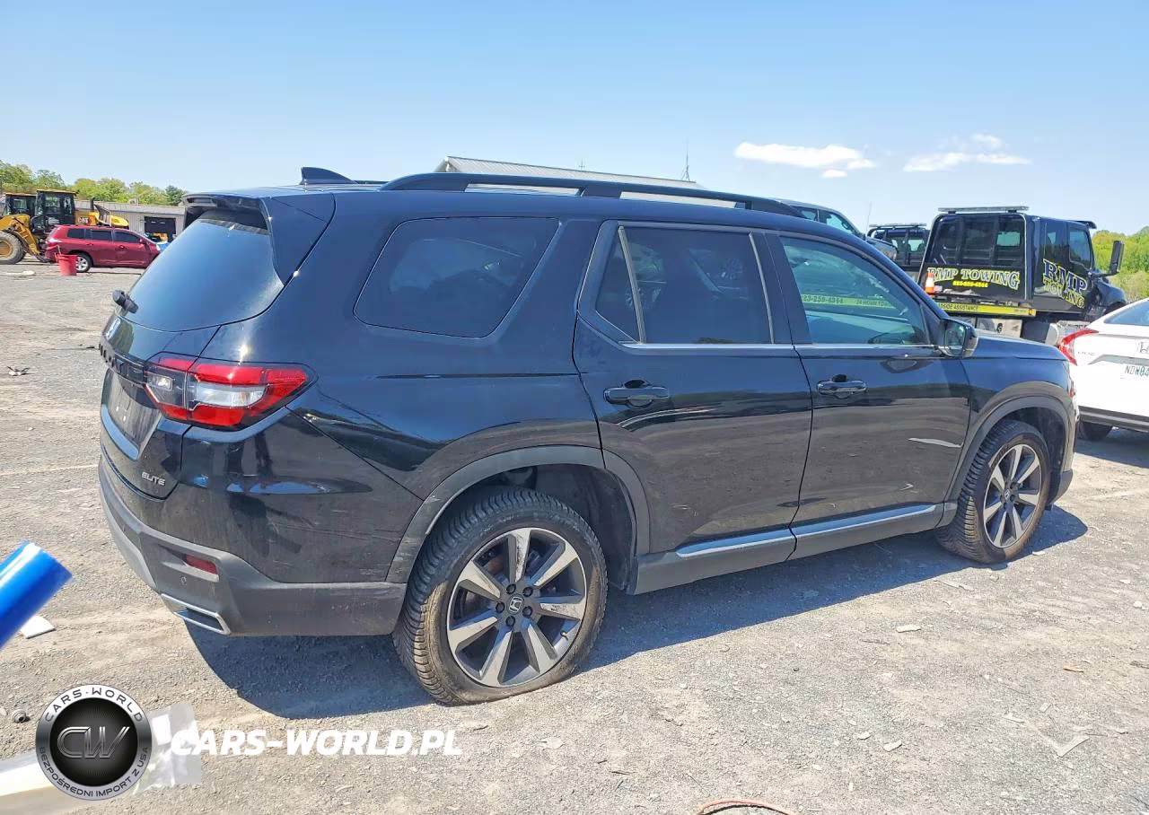 2023 Honda Pilot Elite VIN:5FNYG1H86PB048631 - 3