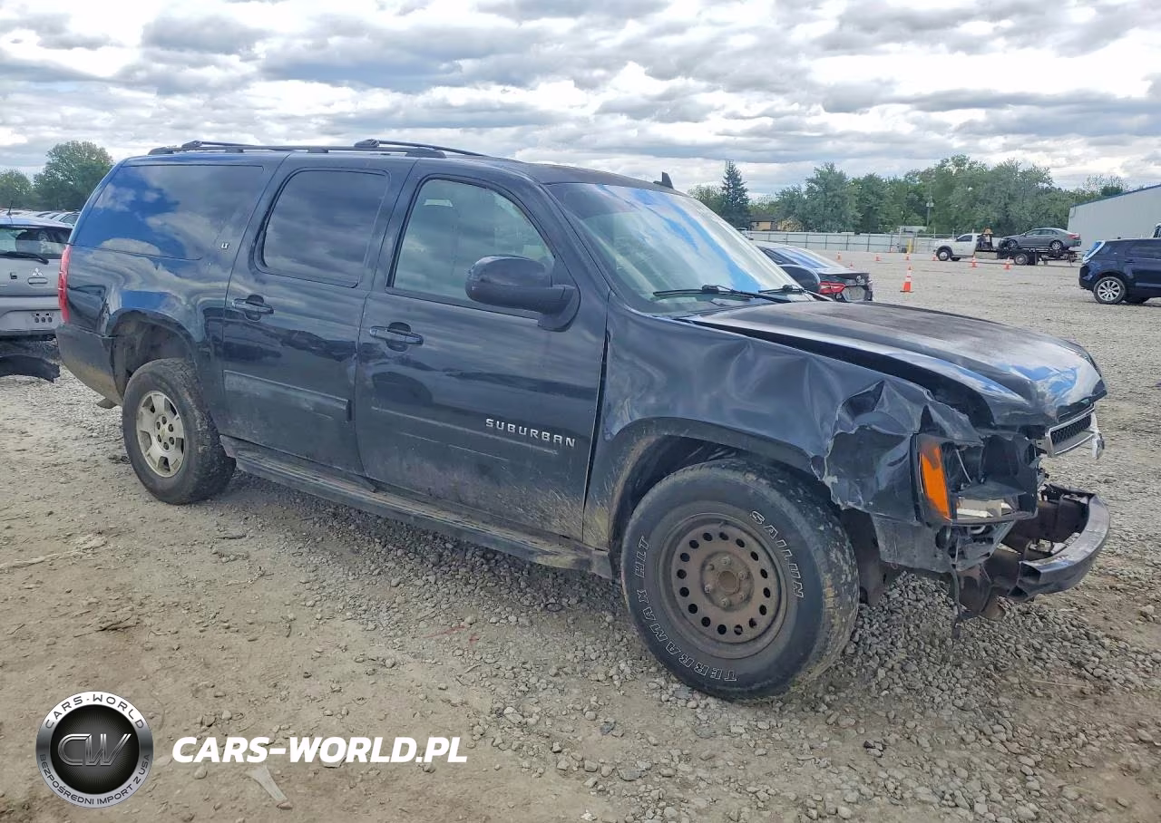 2014 Chevrolet Suburban C1500 Lt VIN:1GNSCJE03ER104264 - 4