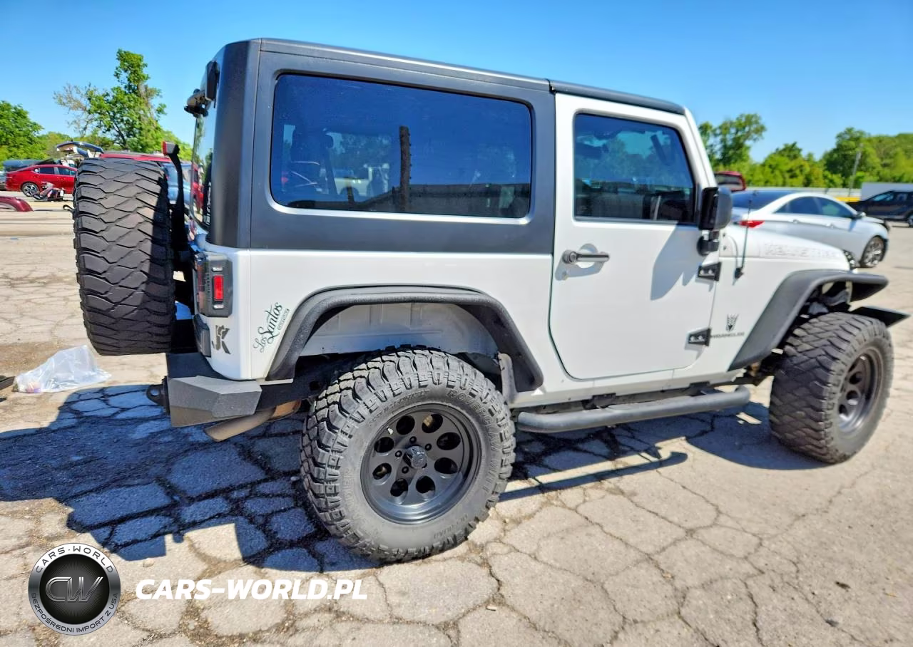 2015 Jeep Wrangler Sport VIN:1C4AJWAG4FL659741 - 3