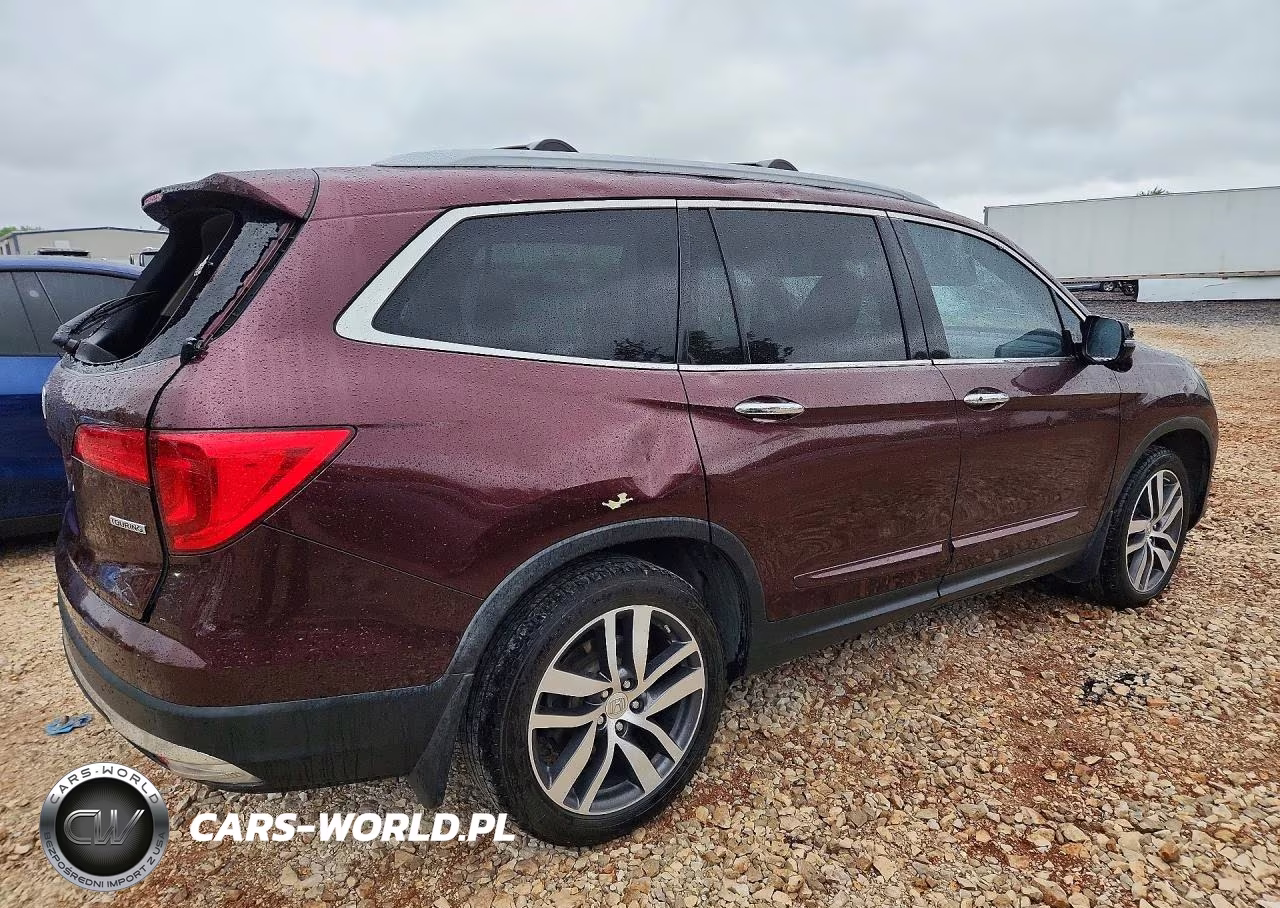2017 Honda Pilot Touring VIN:5FNYF5H92HB029868 - 3