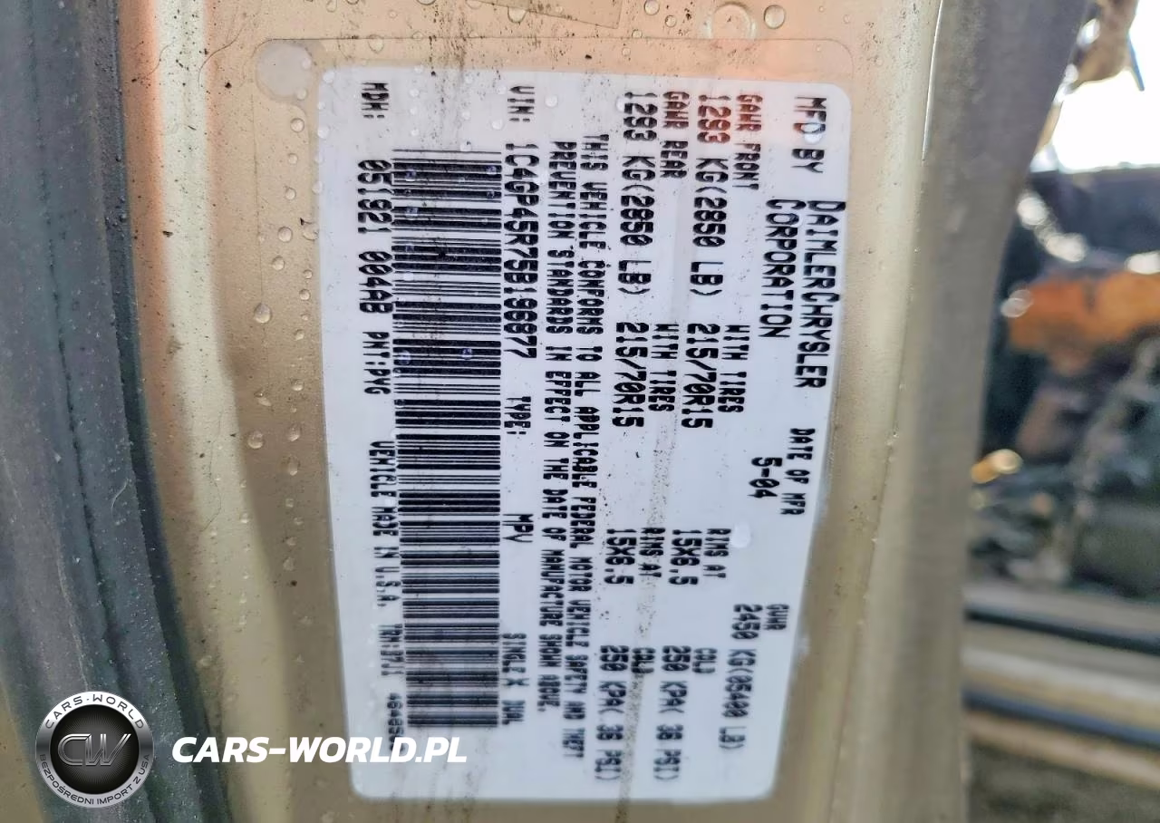 2005 Chrysler Town & Country VIN:1C4GP45R75B196877 - 13