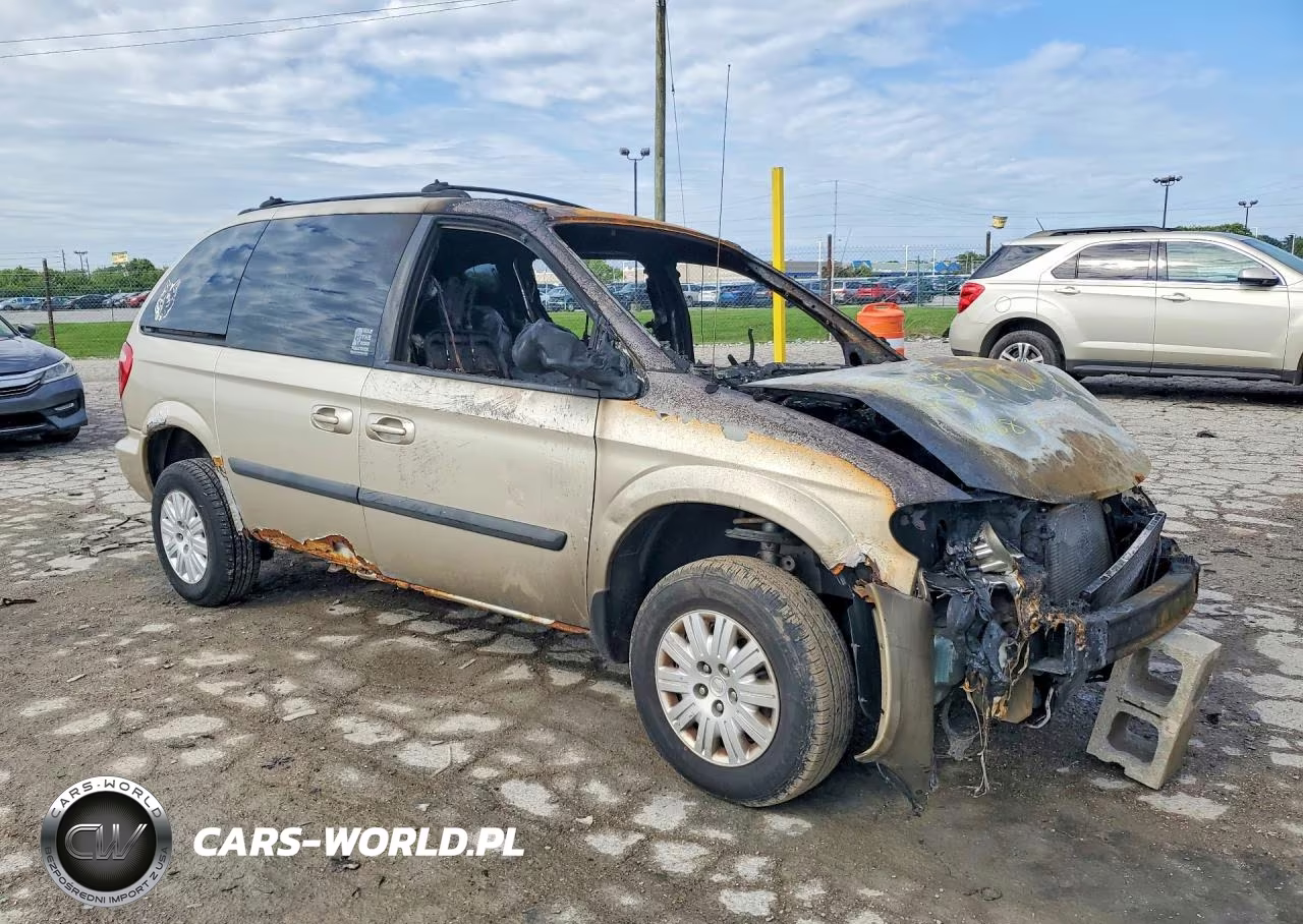 2005 Chrysler Town & Country VIN:1C4GP45R75B196877 - 4